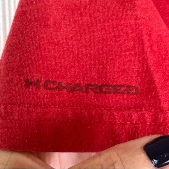 Mens Under Armour Charged Cotton Left Chest Lockup T-Shirt in Red - Size XL - Picture 3 of 5